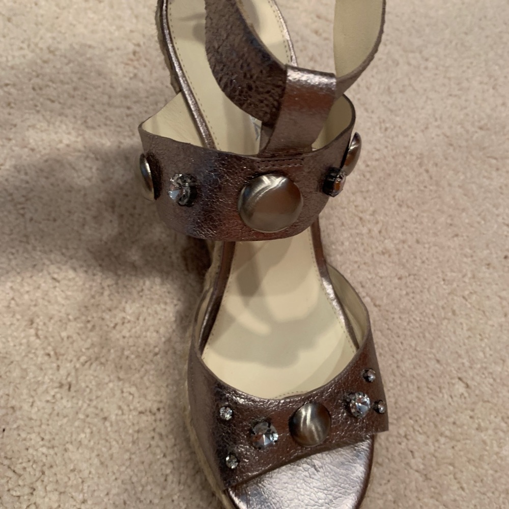 Shoes - Picture 5 of 6